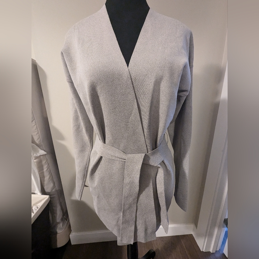 LOLE | Mercer light gray / silver belted wrap lone sleeve cardigan, NWOT, small - Picture 2 of 7